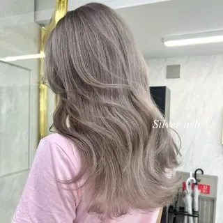 ロング カラー シールエクステ特化 ハイトーン、NANAのヘアスタイル