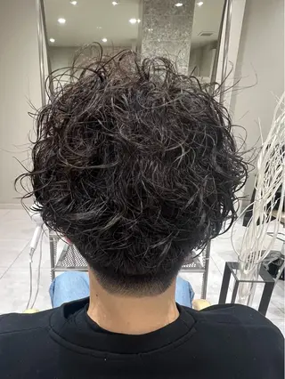 ショート パーマ メンズ 古賀 雄歩のヘアスタイル