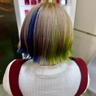 ショート カラー 惣木 菜穂のヘアスタイル