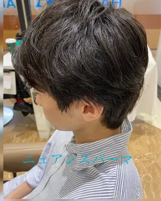 ショート メンズ 失敗しないパーマ 赤塚雄輝のヘアスタイル