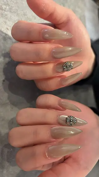 ネイル Mignon所属・Mignon 、のネイルデザイン