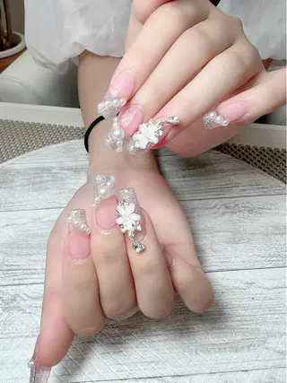 ネイル シェヌネイル JURAのネイルデザイン