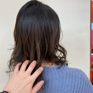 ミディアム ému エミュ　hair &spa所属・近藤 みゅうまのヘアスタイル