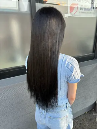 ロング カラー 亀山 来未のヘアスタイル