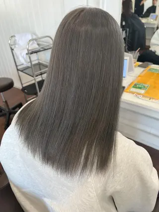 ミディアム カラー ALO art hair所属・  AYARIのヘアスタイル