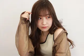 ロング カラー ヘアアレンジ レイヤー/ラベンダー オージュア/枝元唯のヘアスタイル