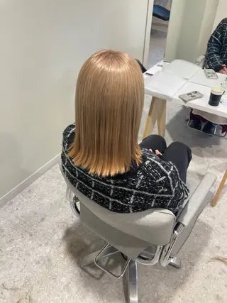 ミディアム カラー ナルセナツキ 👾ハイトーンのヘアスタイル