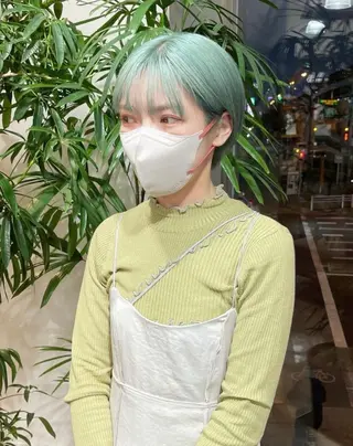 カラー シオカワ ケンショウのヘアスタイル