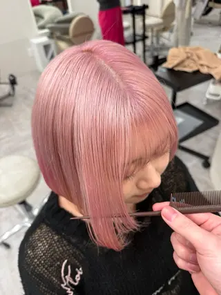 ミディアム ボブ、レイヤー、 ハイトーン、古淵のヘアスタイル