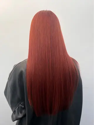 ロング Karin/ブリーチ ・ハイトーンのヘアスタイル