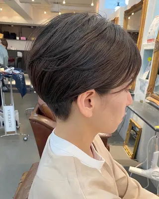 ショート カラーが上手い 辻悠月のヘアスタイル