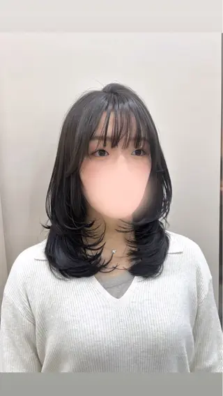 セミロング コトネ🫧 韓国風レイヤーカットのヘアスタイル