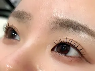 マツエク・マツパ _i(hair & eye)所属・アイリスト SHIORIのマツエク・マツパデザイン