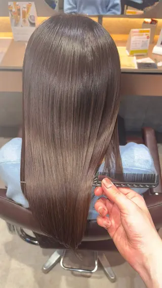 ミディアム overhair大久保所属・【髪質改善特化】 西田 琉偉のヘアスタイル