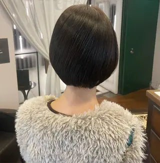 ショート カラー ラティアンヌイグレック所属・豊中/髪質改善/ レイヤーカットミヅキのヘアスタイル