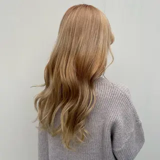 ロング Eletta PRODUCED BY ALLURE所属・本 咲蘭のヘアスタイル