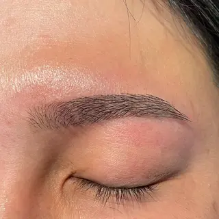 メンズ アイブロウ MOON.所属・アイブロウ専門サロン MOON.の眉毛・アイブロウイメージ