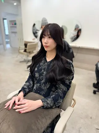 ロング 髪質改善韓国レイヤー SHIORI🦋のヘアスタイル