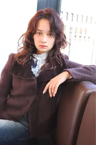 セミロング パーマ 千 田のヘアスタイル