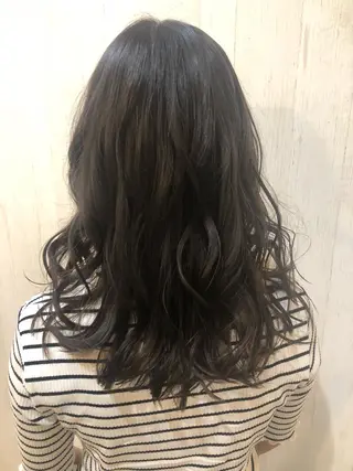 セミロング fuuga春日部店所属・艶髪髪質改善🐰🫧 ai🩵のヘアスタイル