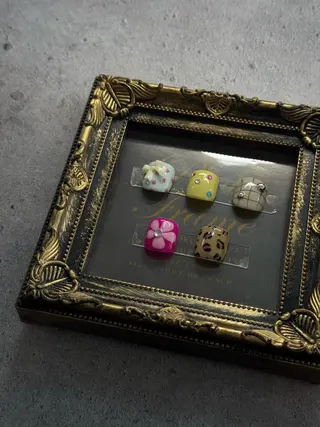 ネイル Loa　salon所属・小畑 寧捺のネイルデザイン