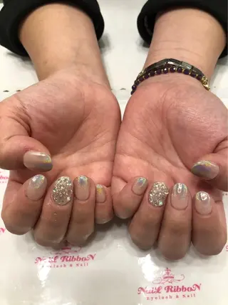 ネイル ネイルリボン 受付スタッフのネイルデザイン