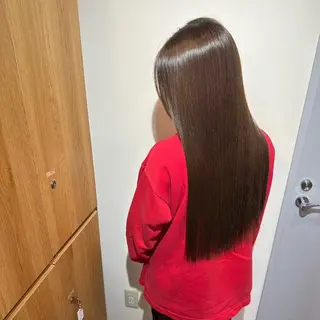 ロング 岡田 佳子のヘアスタイル