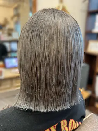 ミディアム カラー hair works raptureのヘアスタイル