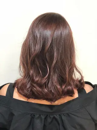 ミディアム 松佐 ゆかりのヘアスタイル