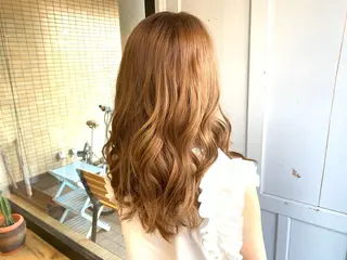 ロング カラー ツキダテ ユイのヘアスタイル