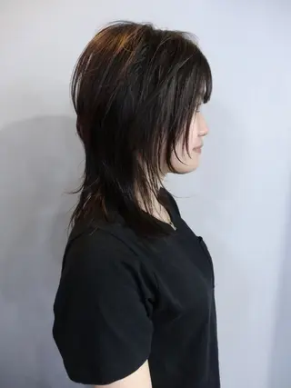 セミロング FLOWERS所属・ウルフ、レイヤー 、メンズカットSHOのヘアスタイル