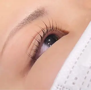 マツエク・マツパ 🩵ハイトーン🩵 緒方美柚のヘアスタイル