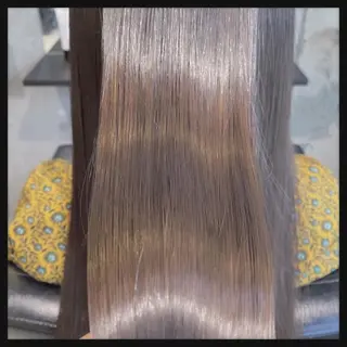 セミロング カラー パーマ ヘアアレンジ メンズ キッズ ネイル マツエク・マツパ アイブロウ ☃️髪質改善🉐割✨ ❄️“ever”❄️のヘアスタイル