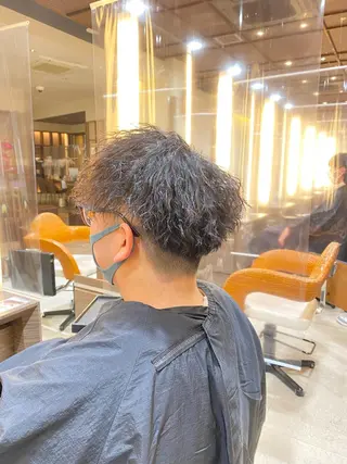 パーマ メンズ スパイラル波巻き パーマ井本汰壱のヘアスタイル