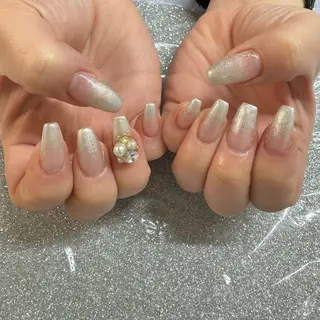 ネイル VIERU 🌈🎀💖のネイルデザイン