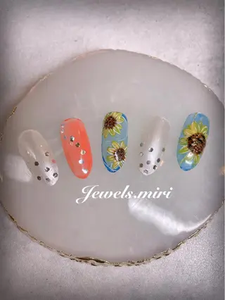 ネイル Jewels nail lily 白楽所属・ネイルサロン Jewels Mのネイルデザイン