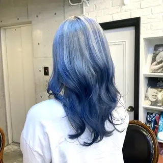 ミディアム カラー REVELS tokyo所属・watanabe Yuukaのヘアスタイル