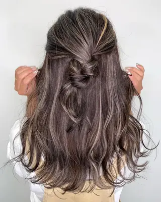 カラー LINOET NAGOYA所属・中川 来紀のヘアスタイル