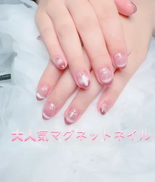 ネイル pink ladyサロン所属・べ にのネイルデザイン