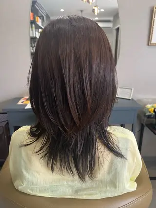 ミディアム 岩崎 惠子のヘアスタイル