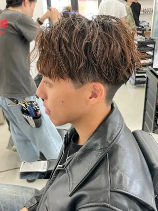 ショート カラー パーマ ヘアアレンジ メンズ 亀井隆汰/メンズ専門 パーマ特化美容師のヘアスタイル