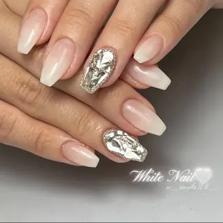 ネイル エルバイノリコ 円谷(つむらや)のネイルデザイン