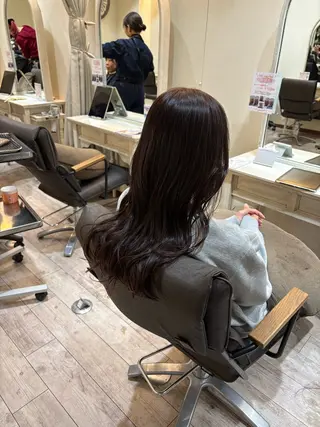 ロング カラー うる艶カラー／ レイヤー／栄／あやかのヘアスタイル