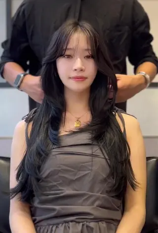 ロング エクラート銀座所属・髪質改善 松原のヘアスタイル