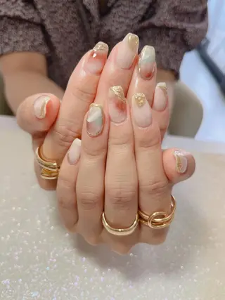 ネイル Flowerネイルサロン所属・. yukiのネイルデザイン