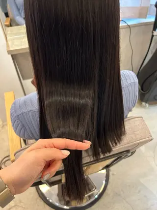 ロング 金気 真央のヘアスタイル