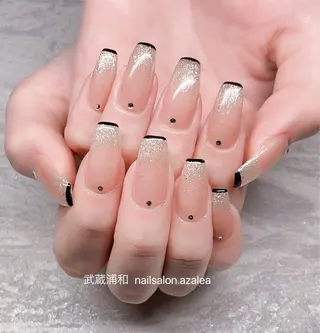 ネイル R inのネイルデザイン