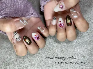 ネイル LAVISH nail salonのネイルデザイン
