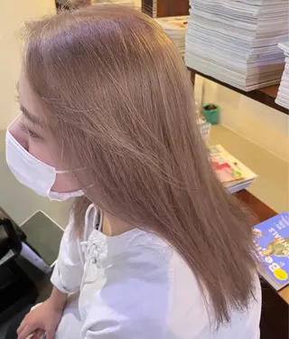 セミロング カラー silo所属・silo MOKA 顔周りカット🦦のヘアスタイル