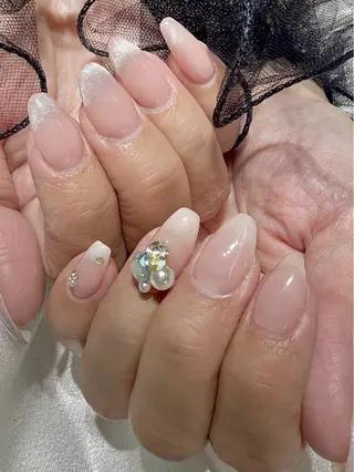 ネイル ブリオン大濠本店💟 𝕄𝕚𝕂𝔸のネイルデザイン